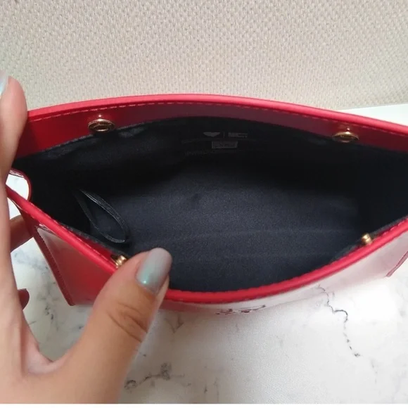 YSL Beaute Patent leather purse Cosmetic Makeup Bag Clutch nwt beauty pouch - Picture 5 of 8